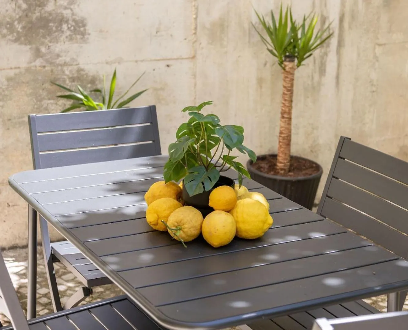 Fancy 2Bdr Duplex With Patio By Lovelystay Lisboa Apartman