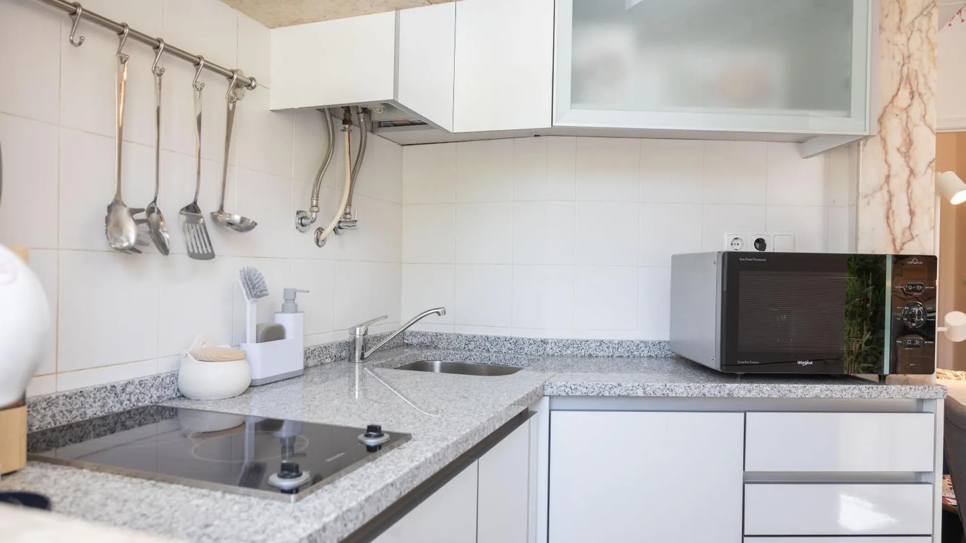 Fancy 2Bdr Duplex With Patio By Lovelystay Lisboa Portugália