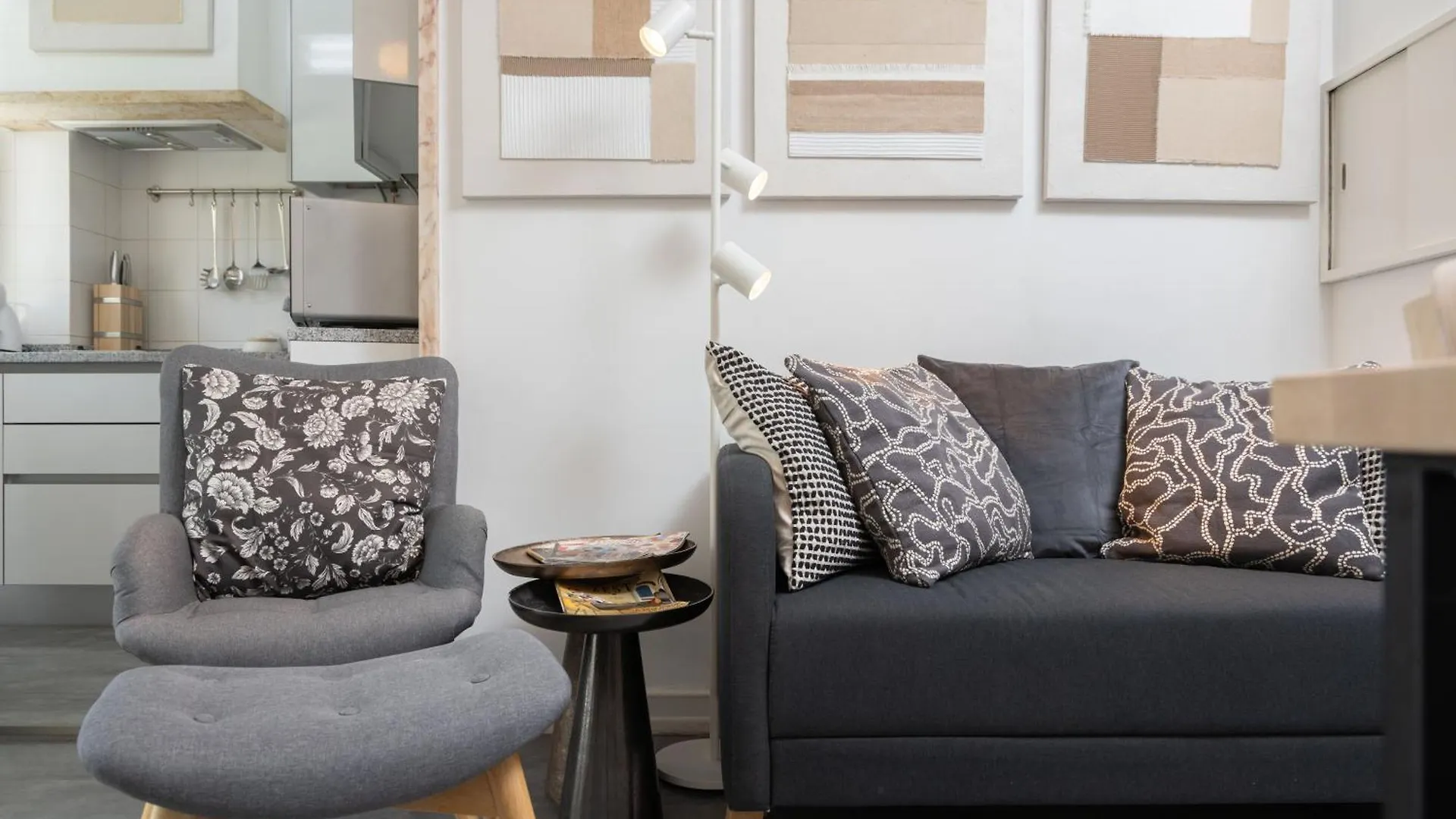 Fancy 2Bdr Duplex With Patio By Lovelystay Lisboa Apartman